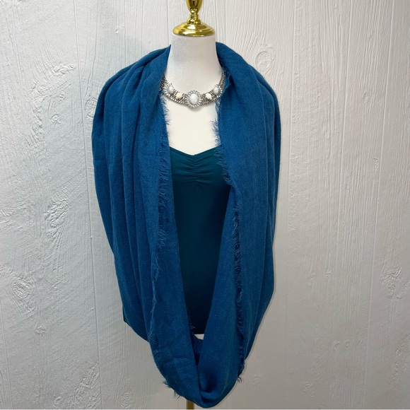Free Press Blue Infinity Scarf! - Picture 2 of 5